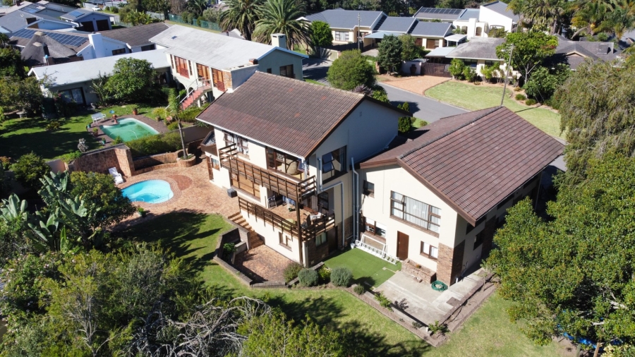 6 Bedroom Property for Sale in Dormehls Drift Western Cape